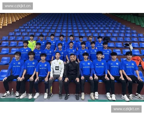 湖北大学生足球联赛激烈角逐 引领校园足球文化新风尚 湖北大学生足球联赛激烈角逐 引领校园足球文化新风尚